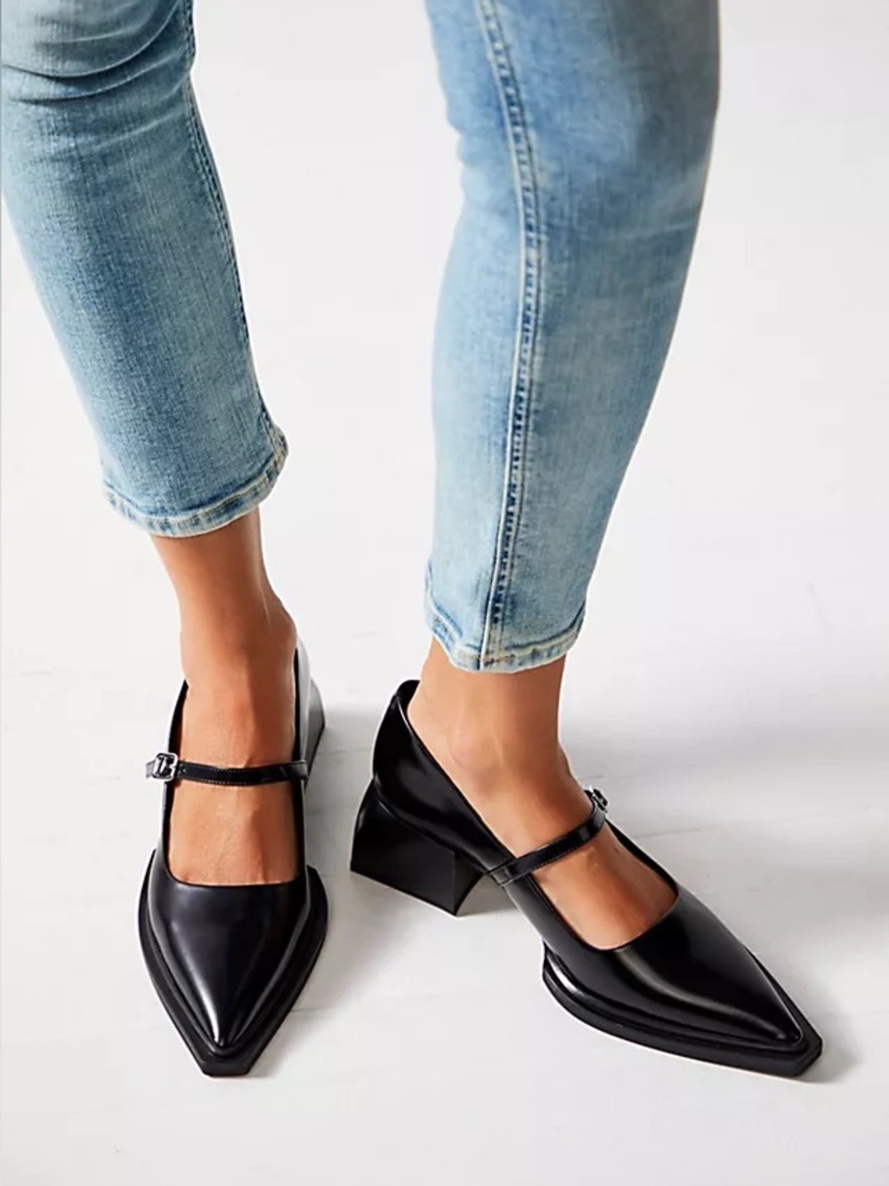 Vagabond Black Pointed Mary Jane Block Heel Pumps